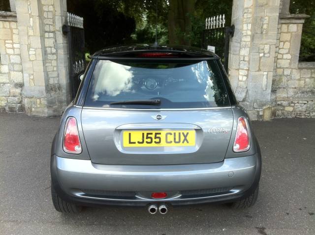 2005 Mini Hatchback 1.6 Cooper S - Leather - Winter Pack - Low Miles