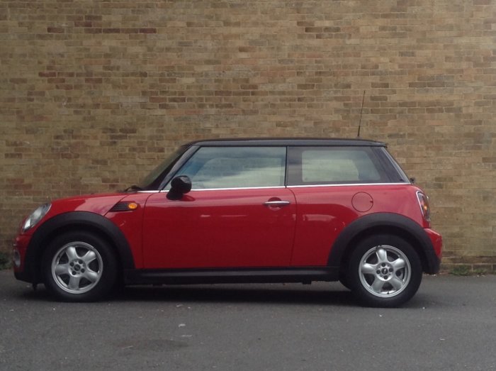Mini Hatchback 1.6 Cooper D 3dr Hatchback Diesel Red