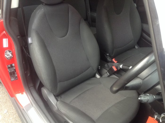 Mini Hatchback 1.6 Cooper D 3dr Hatchback Diesel Red