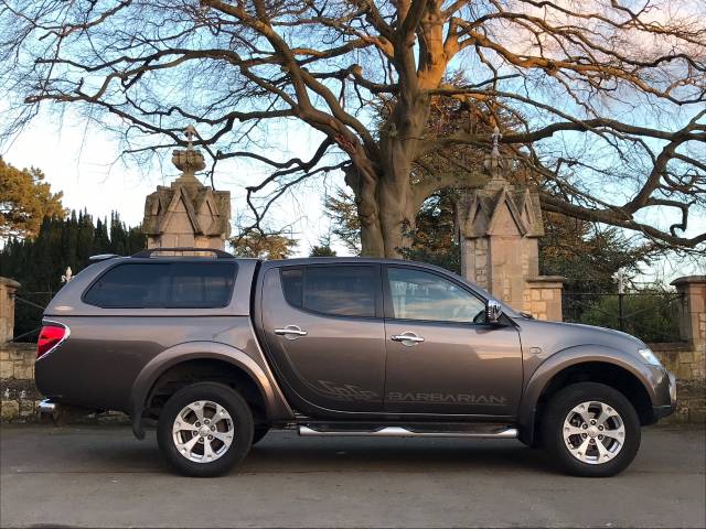 2012 Mitsubishi L200 2.5 Double Cab DI-D Barbarian Long bed leather  reverse camera Auto 176Bhp