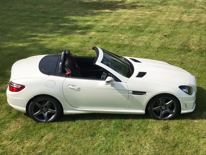 Mercedes-Benz SLK 2.1 SLK 250 CDI BlueEFFICIENCY AMG Sport 2dr Tip Auto Convertible Diesel White