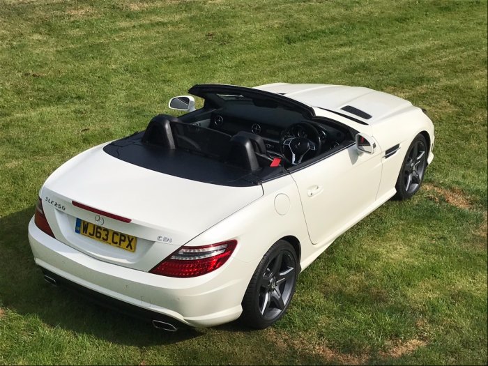Mercedes-Benz SLK 2.1 SLK 250 CDI BlueEFFICIENCY AMG Sport 2dr Tip Auto Convertible Diesel White