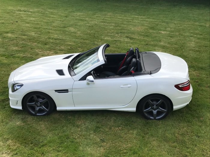 Mercedes-Benz SLK 2.1 SLK 250 CDI BlueEFFICIENCY AMG Sport 2dr Tip Auto Convertible Diesel White