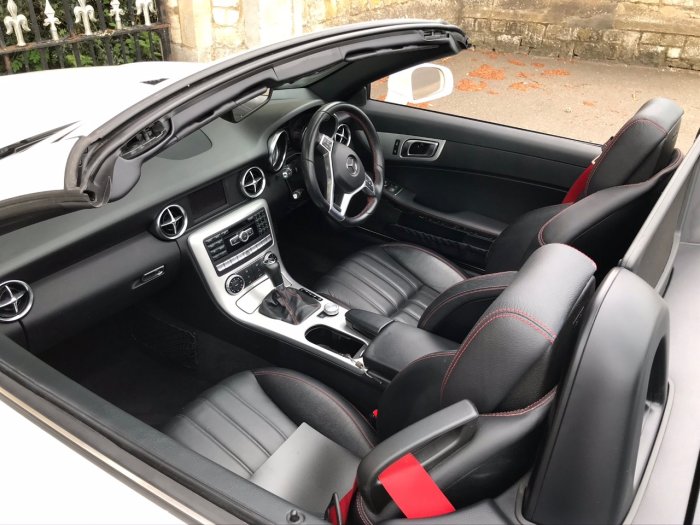 Mercedes-Benz SLK 2.1 SLK 250 CDI BlueEFFICIENCY AMG Sport 2dr Tip Auto Convertible Diesel White