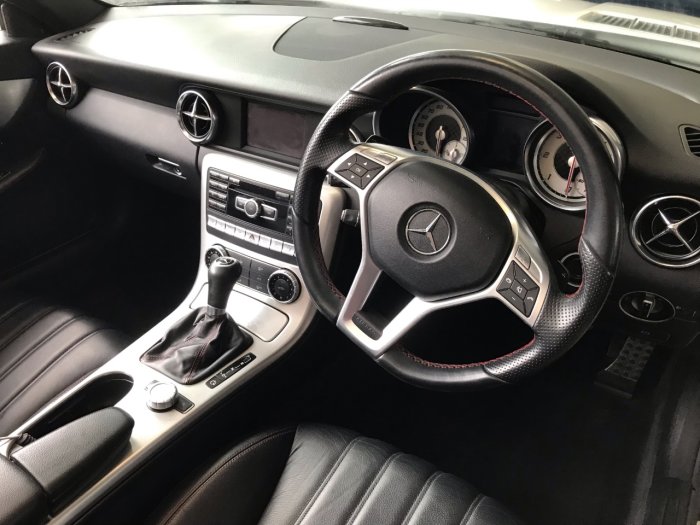 Mercedes-Benz SLK 2.1 SLK 250 CDI BlueEFFICIENCY AMG Sport 2dr Tip Auto Convertible Diesel White