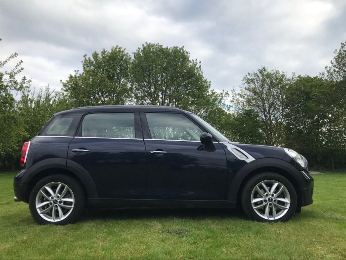 Mini Countryman 1.6 Cooper D 5dr Chilli Sport pack Hatchback Diesel Blue
