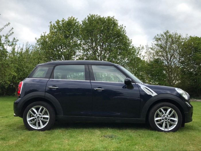 Mini Countryman 1.6 Cooper D 5dr Chilli Sport pack Hatchback Diesel Blue