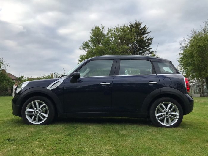 Mini Countryman 1.6 Cooper D 5dr Chilli Sport pack Hatchback Diesel Blue