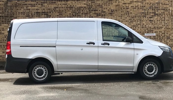 Mercedes-benz Vito 1.6 111cdi Combi Van Diesel Silver