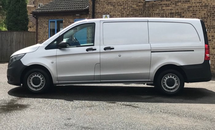 Mercedes-benz Vito 1.6 111cdi Combi Van Diesel Silver