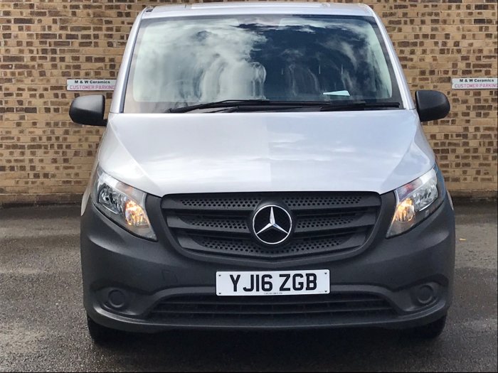 Mercedes-benz Vito 1.6 111cdi Combi Van Diesel Silver