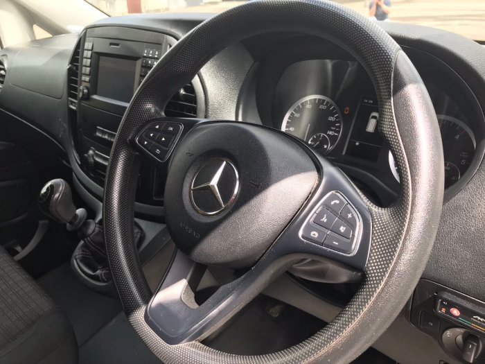 Mercedes-benz Vito 1.6 111cdi Combi Van Diesel Silver