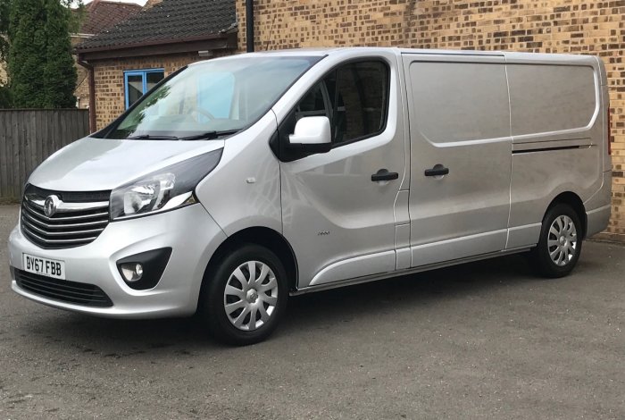Vauxhall Vivaro 2900 1.6CDTI 120PS Sportive H1 Van Panel Van Diesel Silver