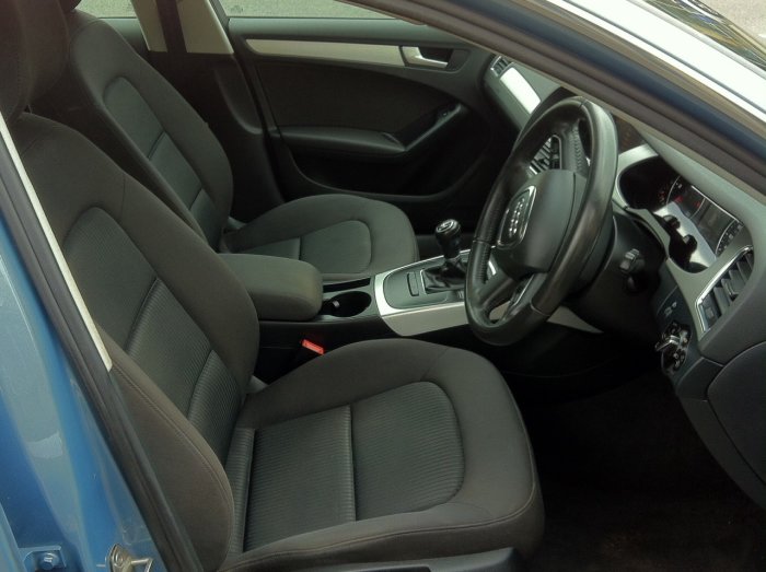 Audi A4 2.0 TDI SE 5dr Estate Diesel Blue