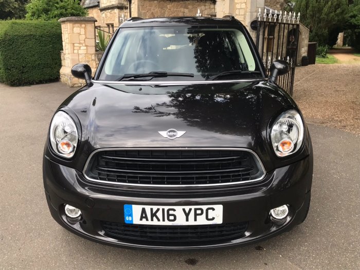 Mini Countryman 1.6 Cooper D 5dr WINTER PACK Hatchback Diesel Grey