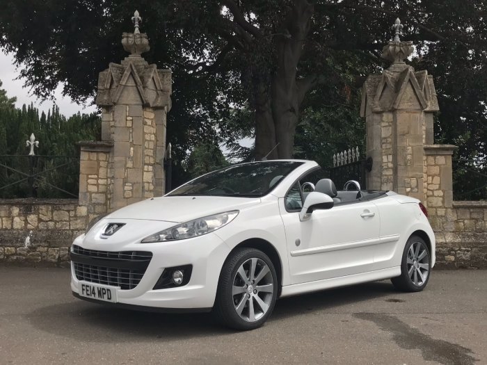 Peugeot 207 1.6 VTi Roland Garros 2dr Convertible Petrol White