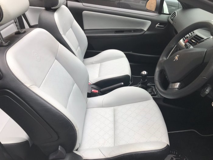 Peugeot 207 1.6 VTi Roland Garros 2dr Convertible Petrol White
