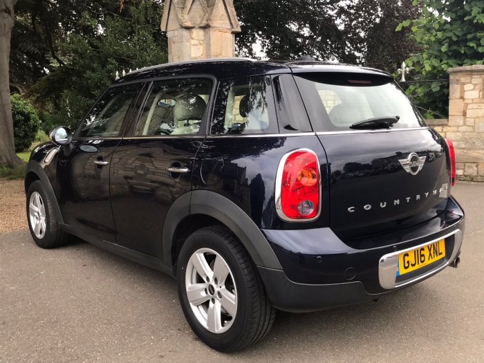 Mini Countryman 1.6 One 5dr Leather Seats Hatchback Petrol Blue