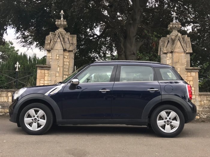 Mini Countryman 1.6 One 5dr Leather Seats Hatchback Petrol Blue