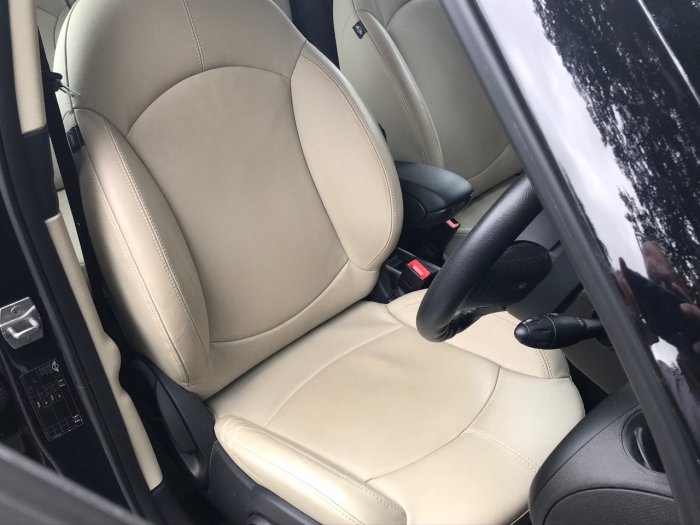 Mini Countryman 1.6 One 5dr Leather Seats Hatchback Petrol Blue