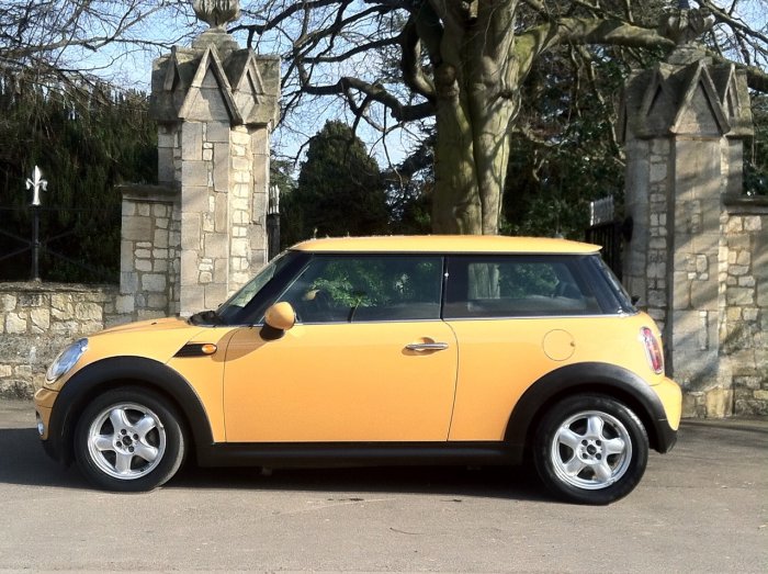 Mini Hatchback 1.4 One 3dr Hatchback Petrol Yellow