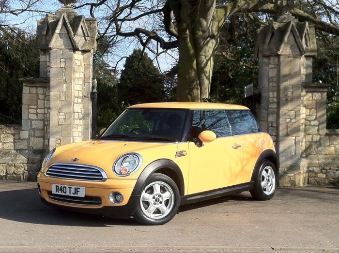 Mini Hatchback 1.4 One 3dr Hatchback Petrol Yellow