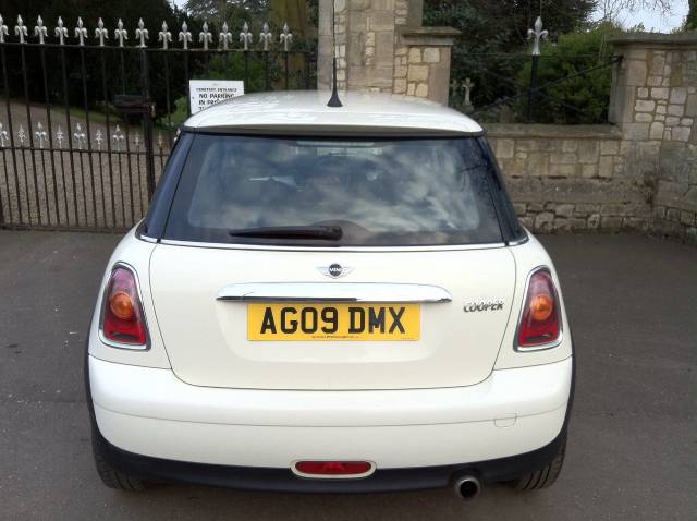 2009 Mini Hatchback 1.6 Cooper 3dr