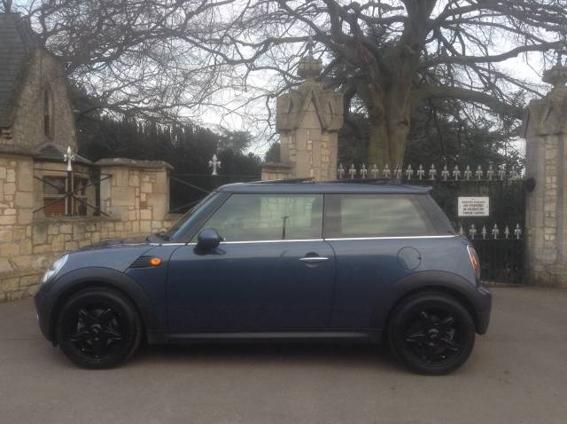 Mini Hatchback 1.6 Cooper 3dr Hatchback Petrol Blue