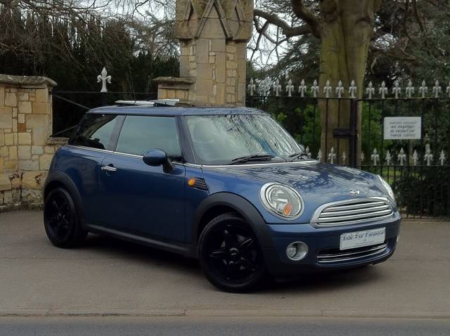 Mini Hatchback 1.6 Cooper 3dr Hatchback Petrol Blue