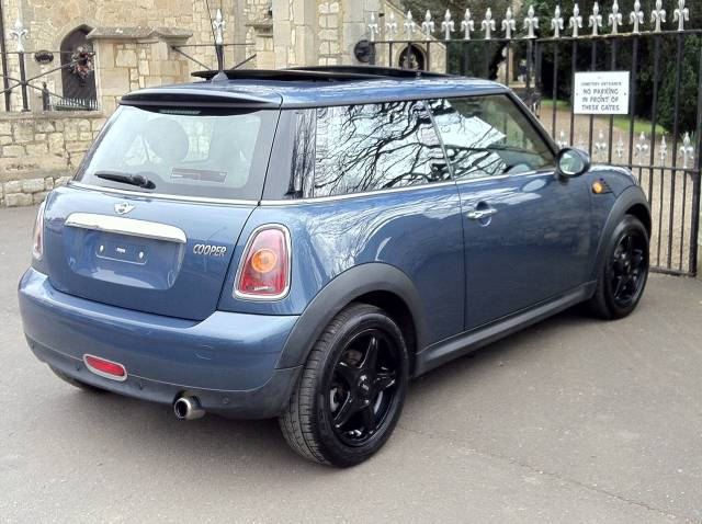 2009 Mini Hatchback 1.6 Cooper 3dr