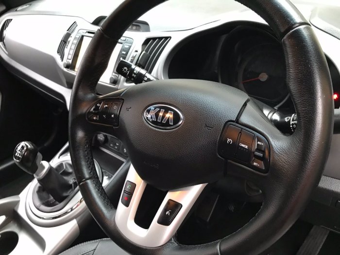 Kia Sportage 1.7 CRDi ISG Axis Edition 5dr Estate Diesel Silver