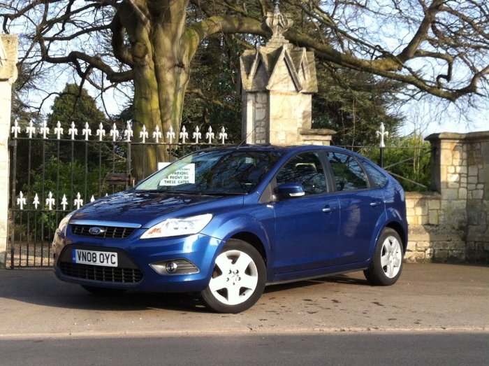 Ford Focus 1.6 Style 5dr Hatchback Petrol Blue