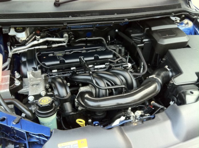 Ford Focus 1.6 Style 5dr Hatchback Petrol Blue