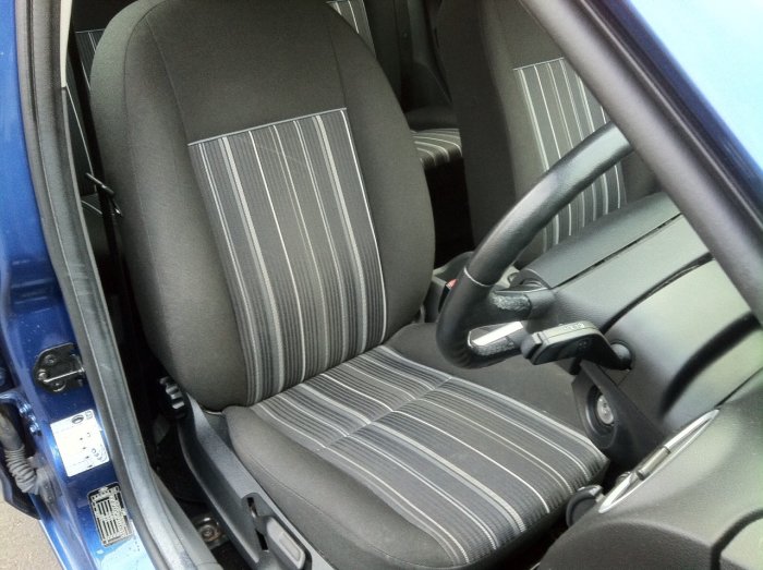Ford Focus 1.6 Style 5dr Hatchback Petrol Blue