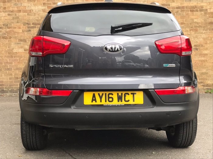 Kia Sportage 1.7 CRDi ISG Axis Edition 5dr Estate Diesel Silver
