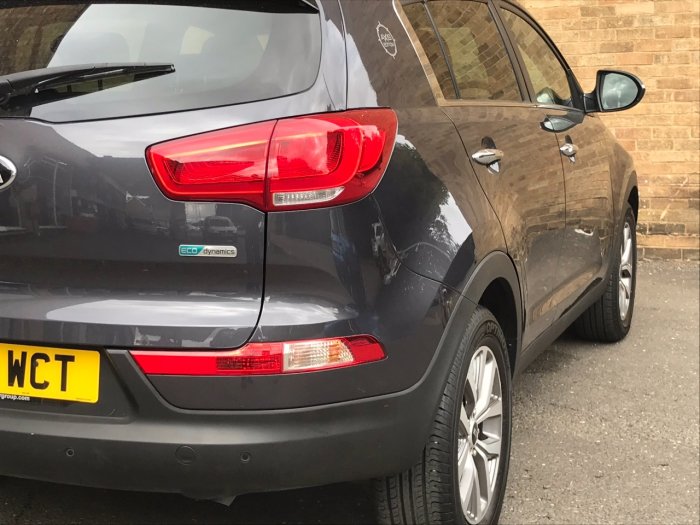 Kia Sportage 1.7 CRDi ISG Axis Edition 5dr Estate Diesel Silver