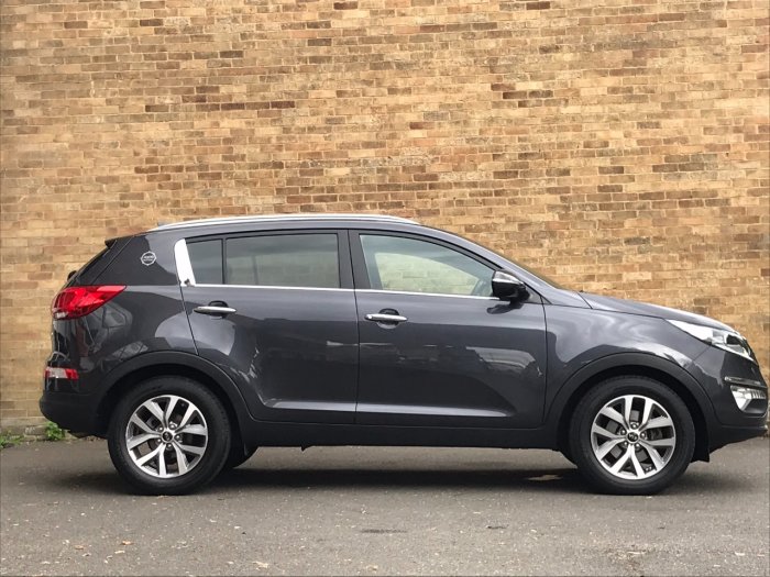 Kia Sportage 1.7 CRDi ISG Axis Edition 5dr Estate Diesel Silver