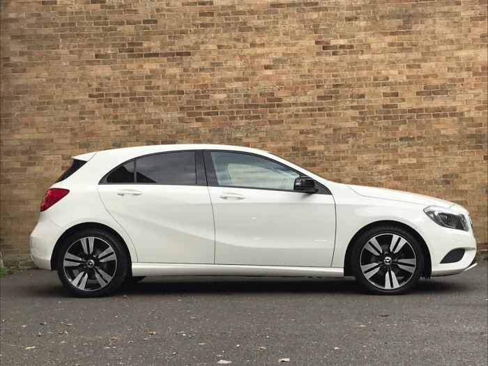 Mercedes-Benz A Class 1.5 A180 CDI BlueEFFICIENCY Sport 5dr Hatchback Diesel White