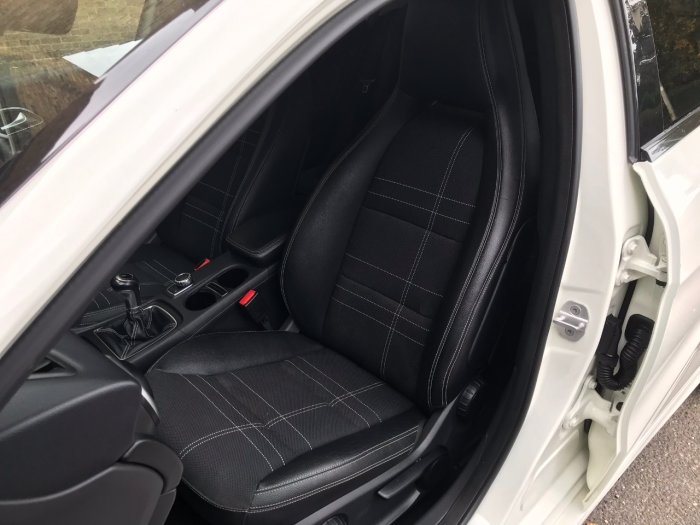 Mercedes-Benz A Class 1.5 A180 CDI BlueEFFICIENCY Sport 5dr Hatchback Diesel White