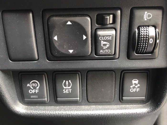 Nissan Juke 1.5 dCi N-Connecta 5dr ULEZ Hatchback Diesel Blue