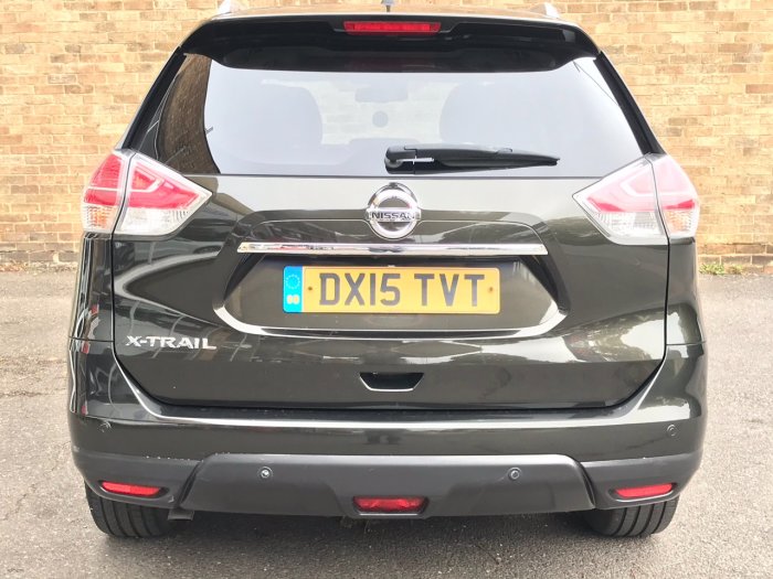 Nissan X Trail 1.6 dCi Tekna 5dr Xtronic Auto Estate Diesel Green Pearl