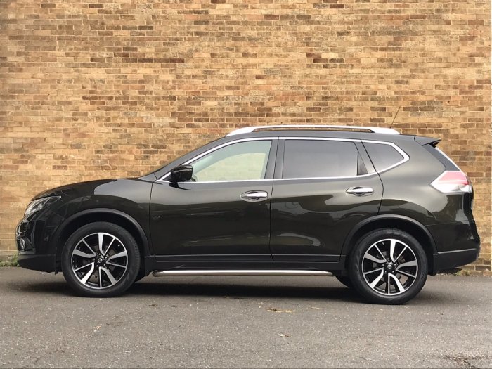 Nissan X Trail 1.6 dCi Tekna 5dr Xtronic Auto Estate Diesel Green Pearl