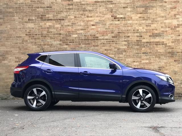 Nissan Qashqai 1.5 dCi N-Tec 5dr Hatchback Diesel Blue