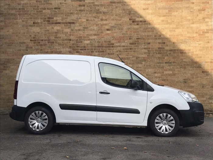 Citroen Berlingo 1.6 HDi 625Kg Enterprise 75ps Air con Panel Van Diesel White