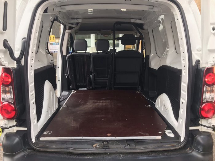 Citroen Berlingo 1.6 HDi 625Kg Enterprise 75ps Air con Panel Van Diesel White