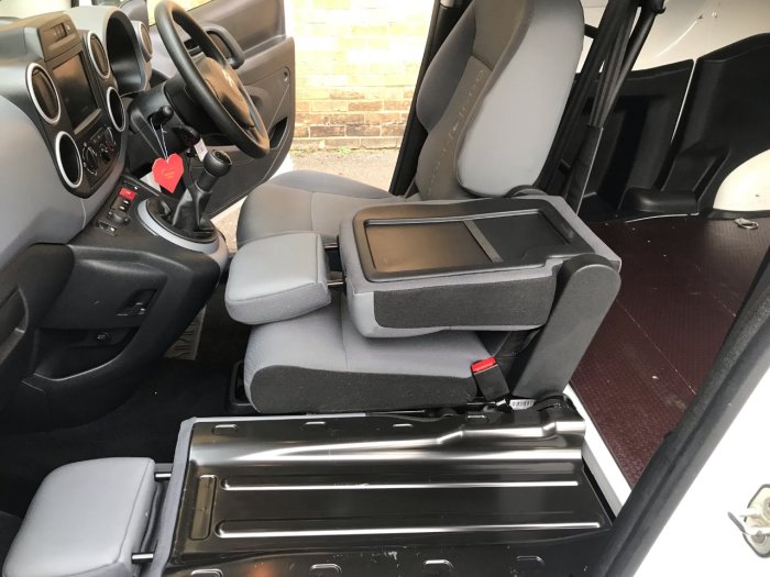Citroen Berlingo 1.6 HDi 625Kg Enterprise 75ps Air con Panel Van Diesel White
