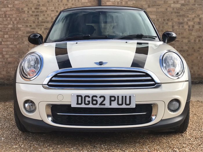 Mini Hatchback 1.6 Cooper D 3dr Hatchback Diesel White