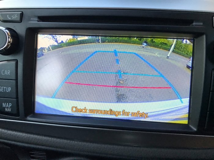 Toyota Yaris 1.33 VVT-i Icon 5dr Hatchback Petrol Blue