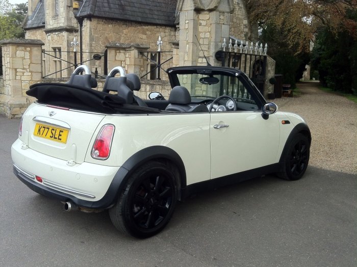 Mini Convertible 1.6 Cooper Convertible Petrol Pepper White