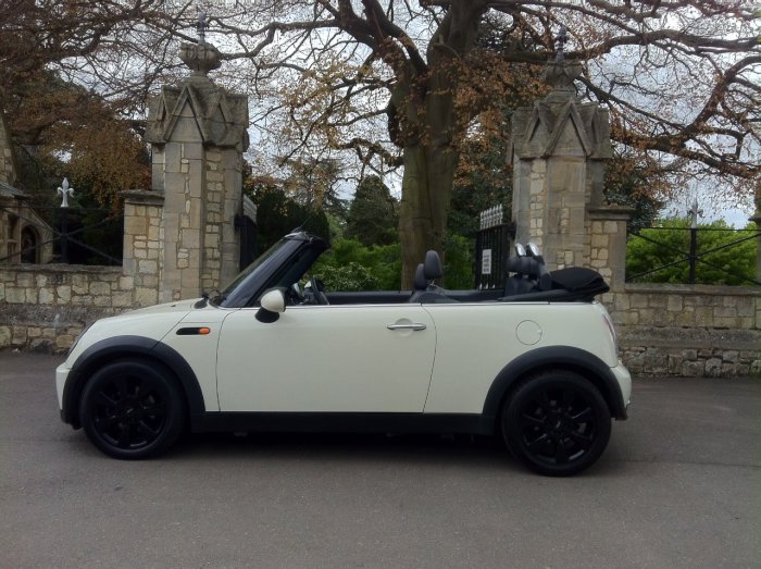 Mini Convertible 1.6 Cooper Convertible Petrol Pepper White